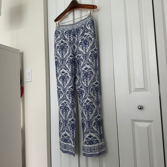 Farm Rio Off-White Tropical Cameo Pajama Pants - Picture 6 of 8